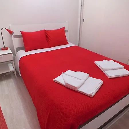 Dorms & Doubles * Peniche