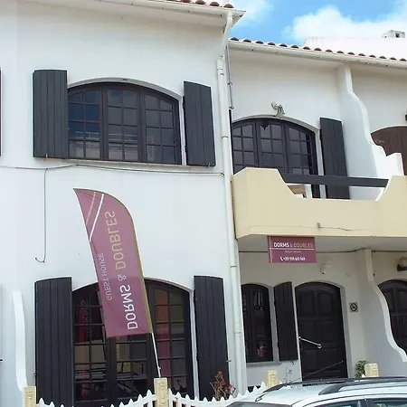 Dorms & Doubles Holiday home *